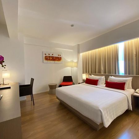 Grand Zuri Dumai Hotel Bagian luar foto