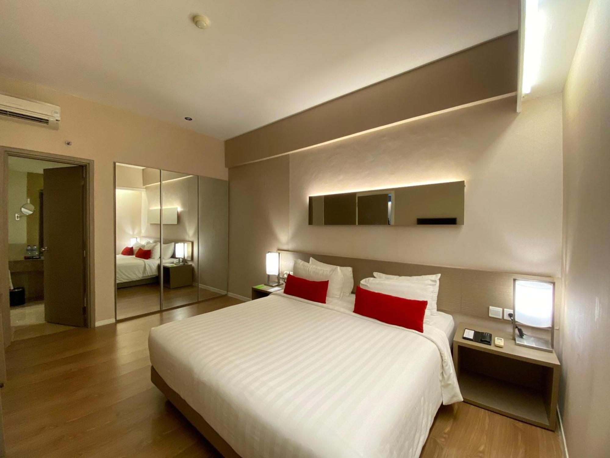 Grand Zuri Dumai Hotel Bagian luar foto