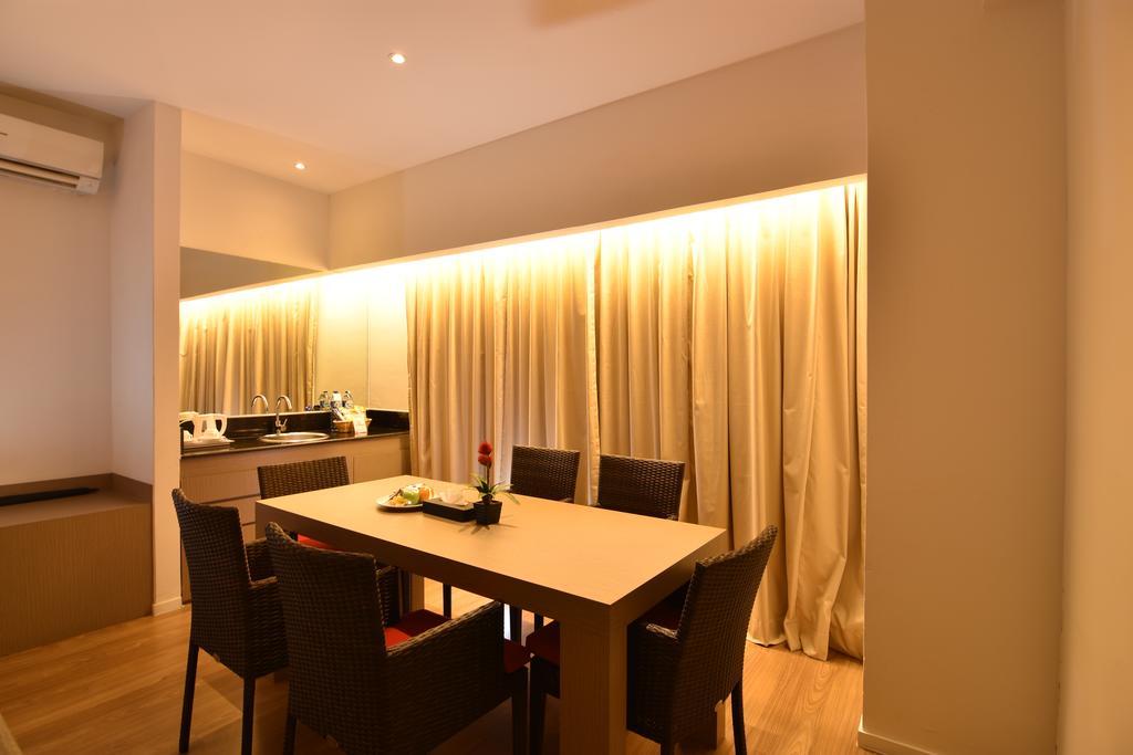 Grand Zuri Dumai Hotel Bagian luar foto